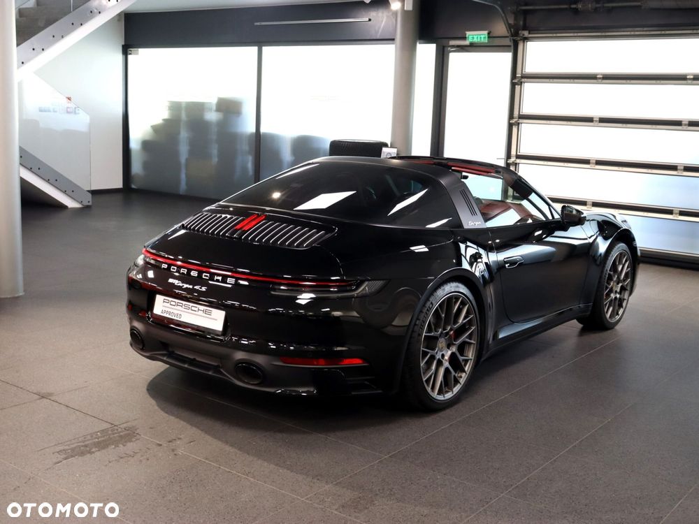 Porsche 911 Targa 4S - 8