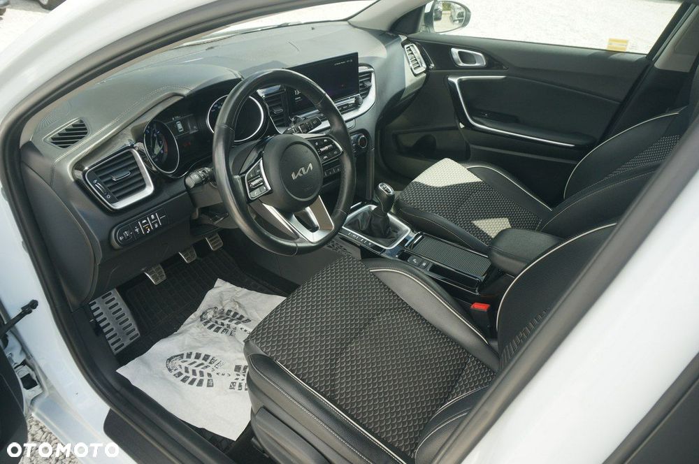 Kia Ceed 1.5 T-GDI Business Line - 20