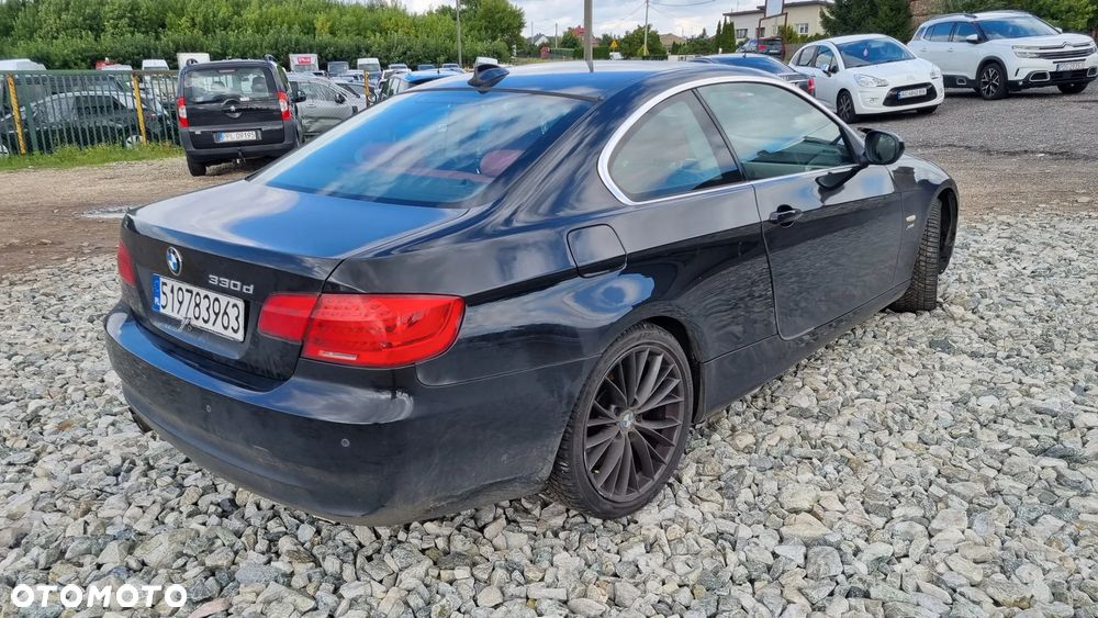 BMW Seria 3 330d xDrive - 4