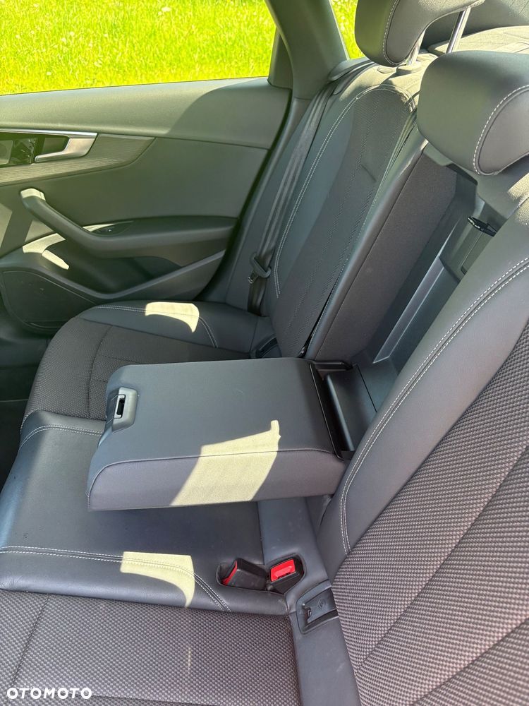 Audi A4 Limousine 35 TFSI mHEV S Line S tronic - 20