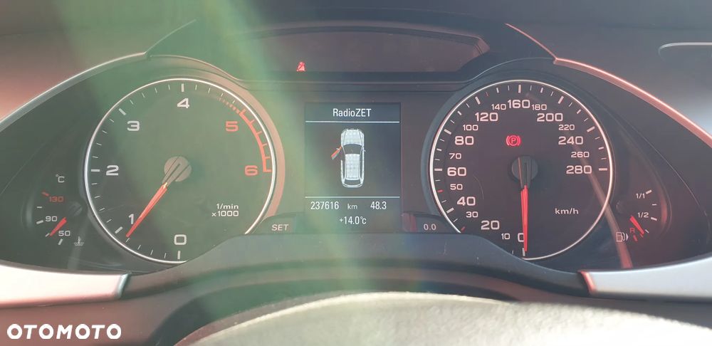 Audi A4 Avant 2.0 TDI DPF Ambition - 32