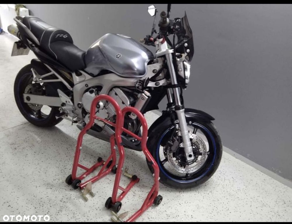 Yamaha FZ6 - 2