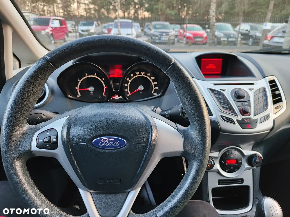 Ford Fiesta 1.25 Champions Edition - 12