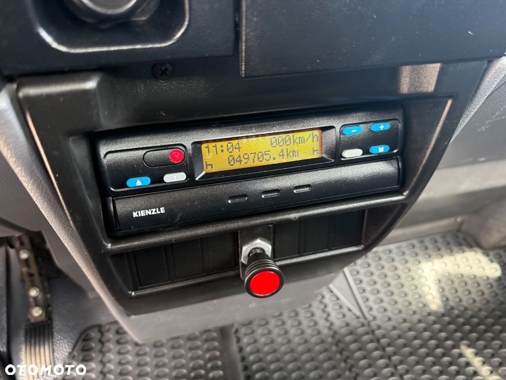 Nissan ATLEON 56.13 / HAKOWIEC / DMC 5600KG / TACHO TARCZKI / 49.000 KM ! ! ! / Z FRANCJI /  STAN BDB / / / - 31