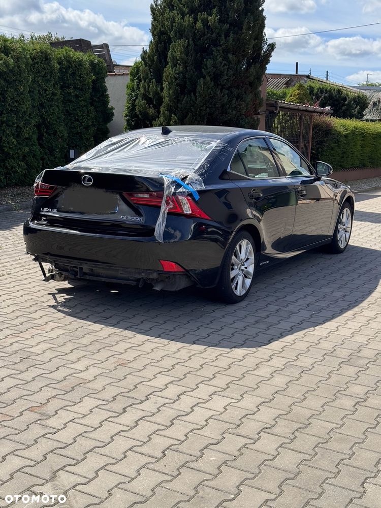 Lexus IS - 5