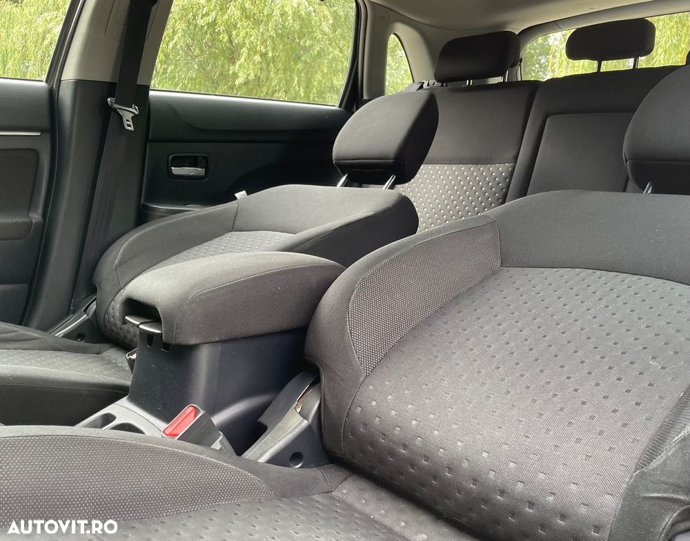Mitsubishi ASX 1.8 DI-D 2WD Instyle - 24
