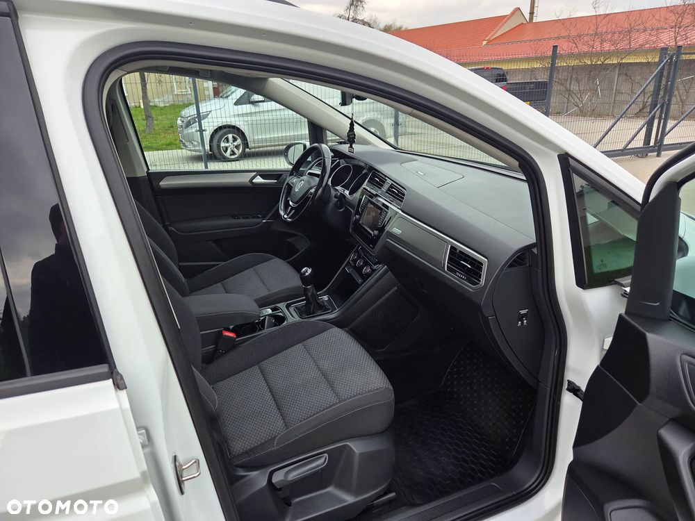 Volkswagen Touran 2.0 TDI SCR Comfortline - 17