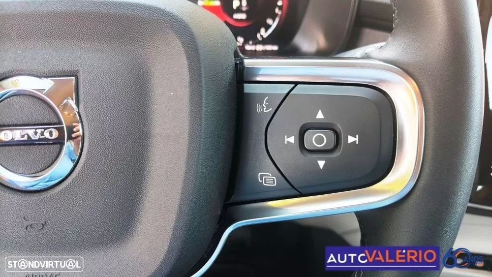 Volvo XC 40 1.5 T4 PHEV Plus Bright - 19