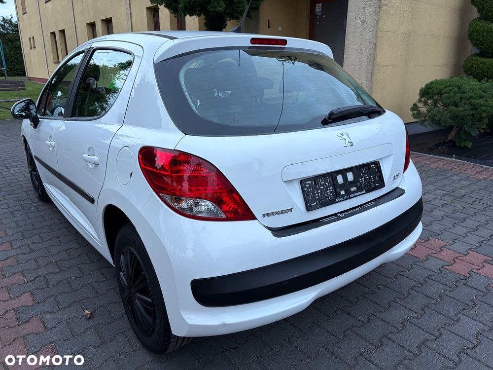 Peugeot 207 75 Millesim 200 - 9
