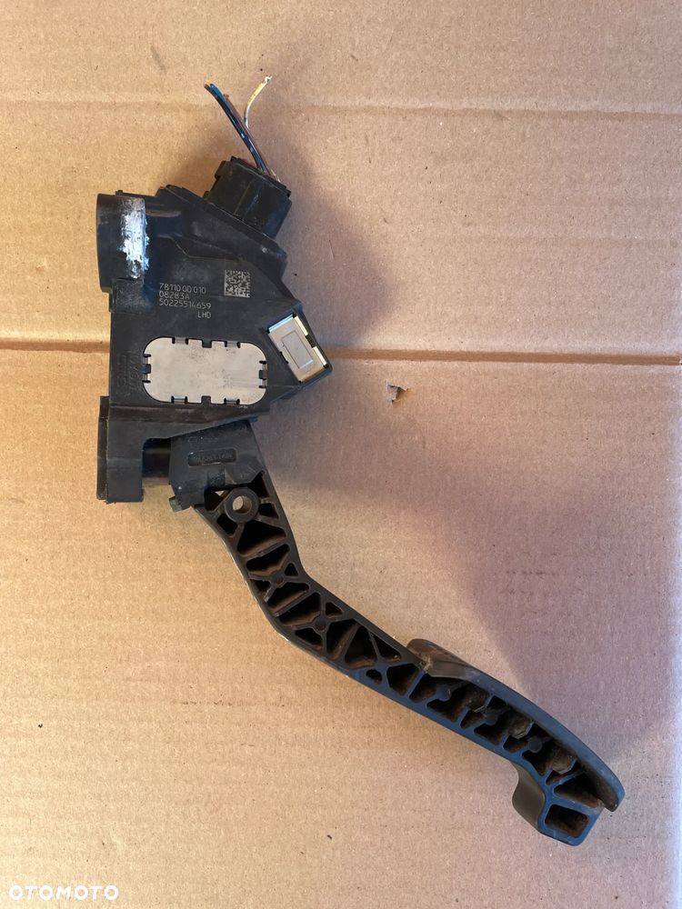 PEDAL GAZU POTENCJOMETR YARIS II - 1