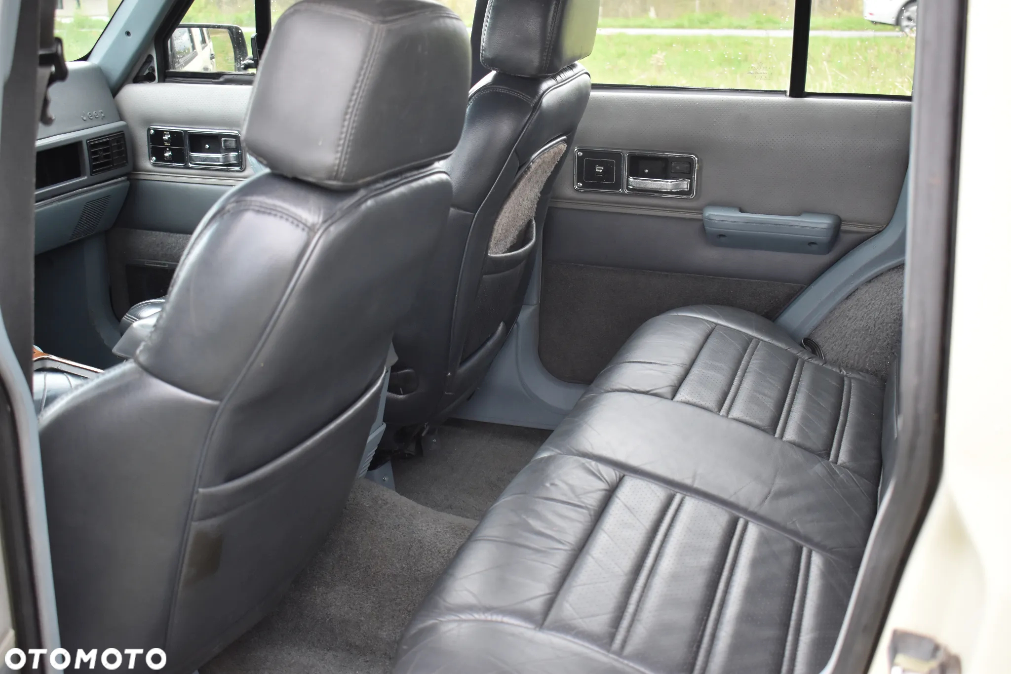 Jeep Cherokee 4.0 Limited - 10