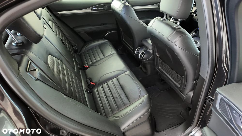 Alfa Romeo Stelvio 2.0 Turbo 16V AT8-Q4 Sprint - 15