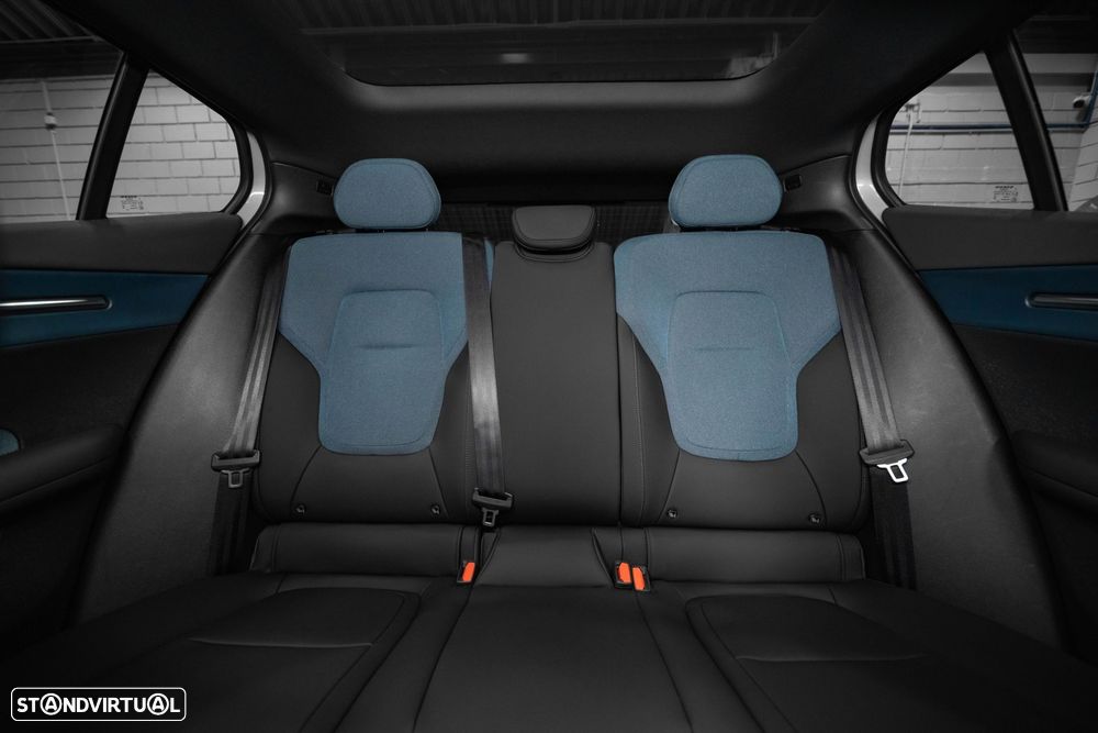 Volvo EX30 69 kWh Twin Motor Ultra - 6