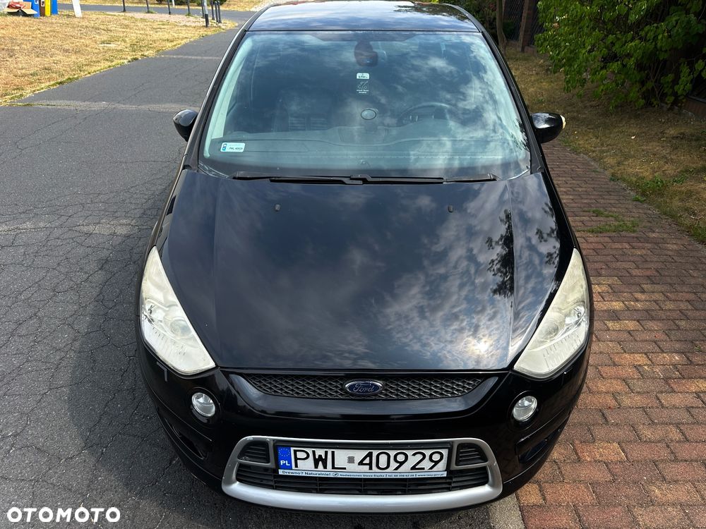 Ford S-Max - 11