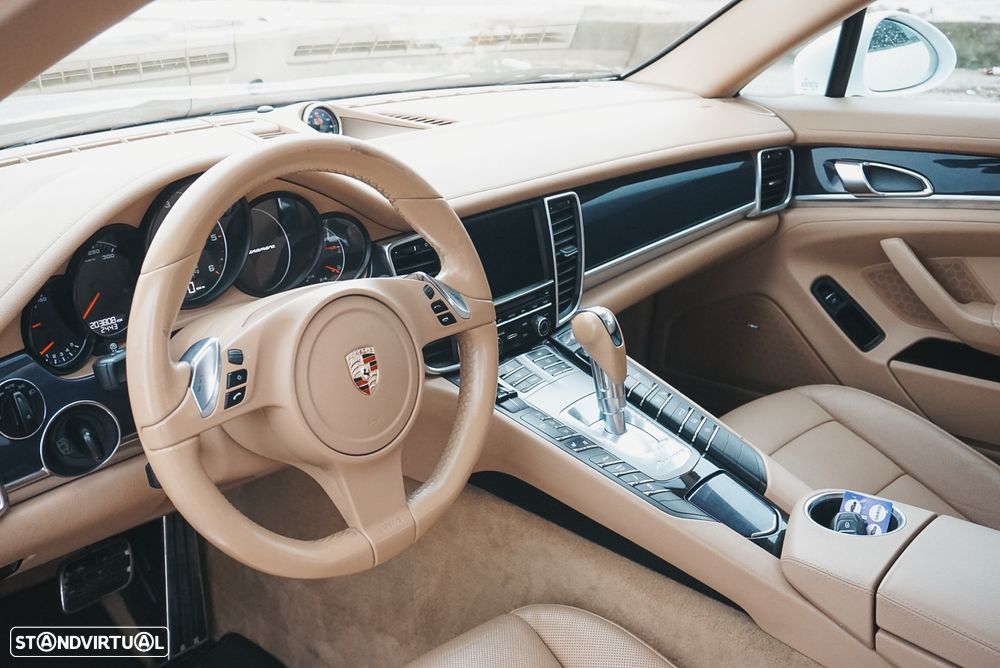 Porsche Panamera Platinum Edition - 9
