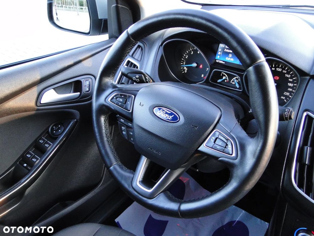 Ford Focus 1.0 EcoBoost STart-Stopp-System TITANIUM X - 26