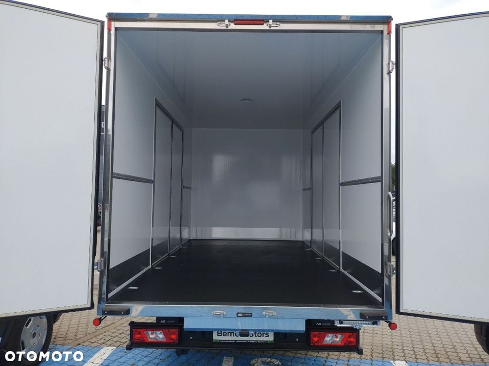 Ford Transit - 13