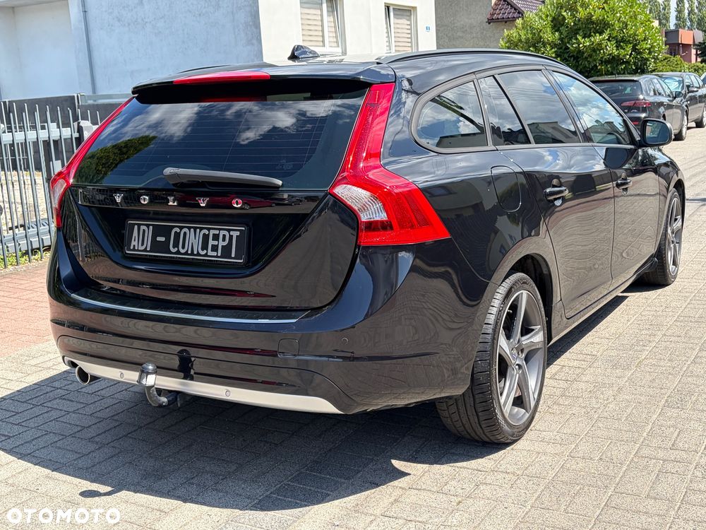 Volvo V60 D3 Momentum - 4