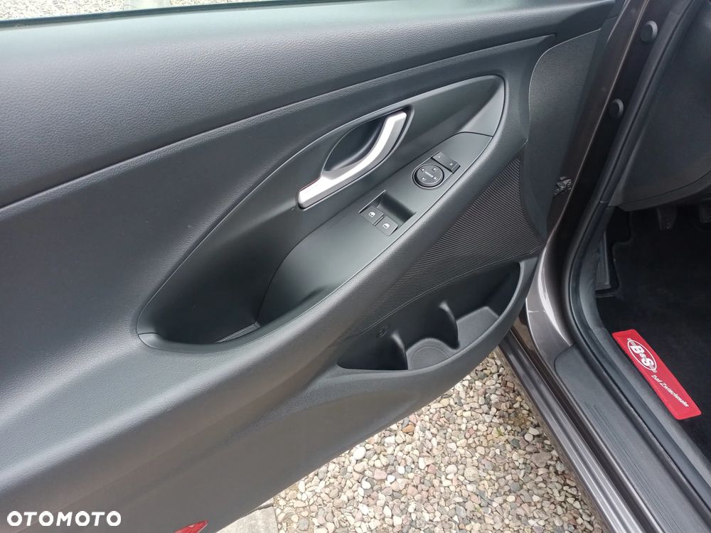 Hyundai i30 1.6 D Comfort - 9