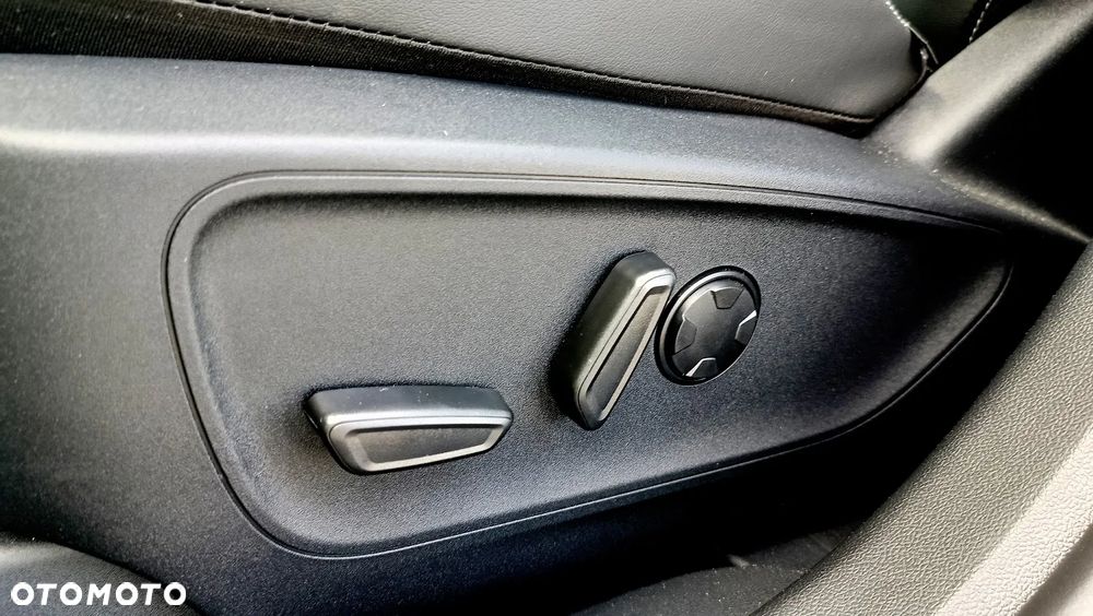 Ford Kuga 2.5P PHEV FWD Sound Edition eCVT - 38