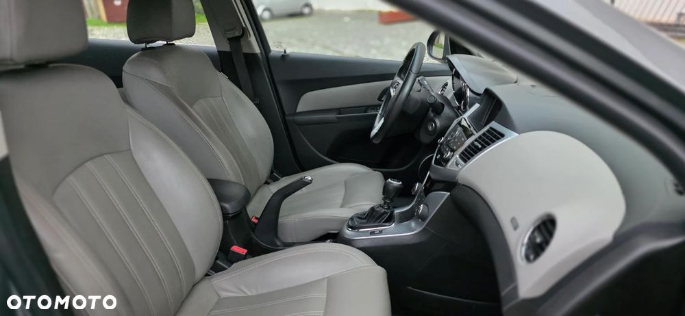 Chevrolet Cruze 1.8 LT+ - 38