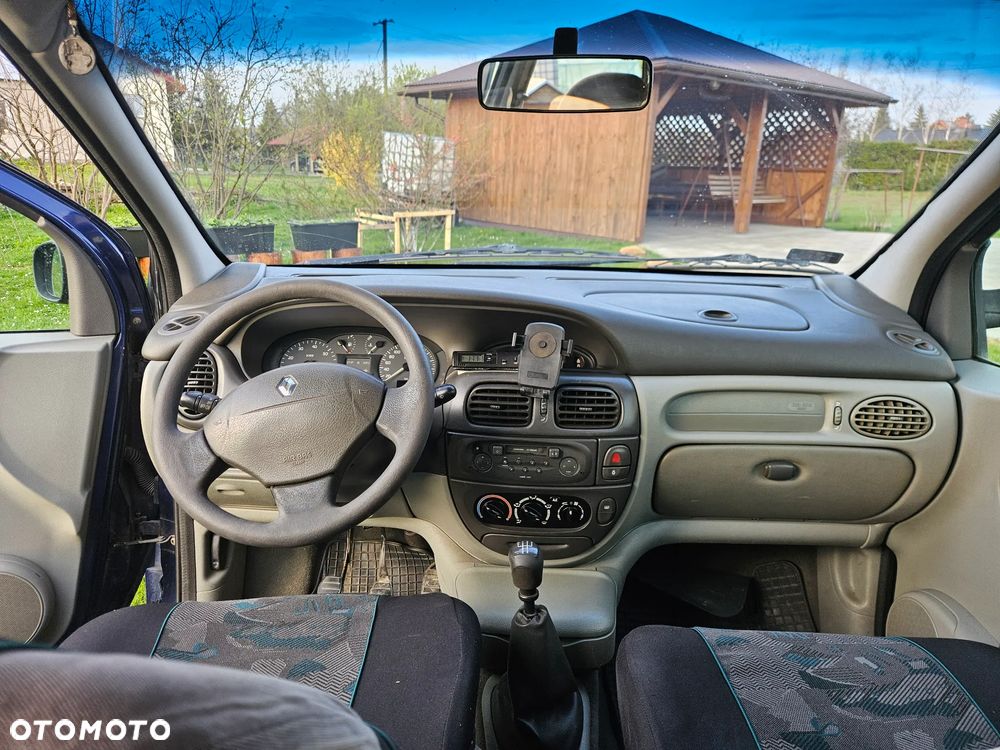 Renault Scenic 1.9 dTi Family - 3