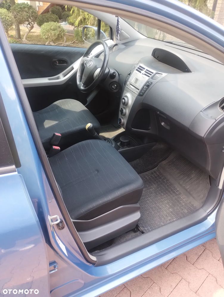 Toyota Yaris - 6