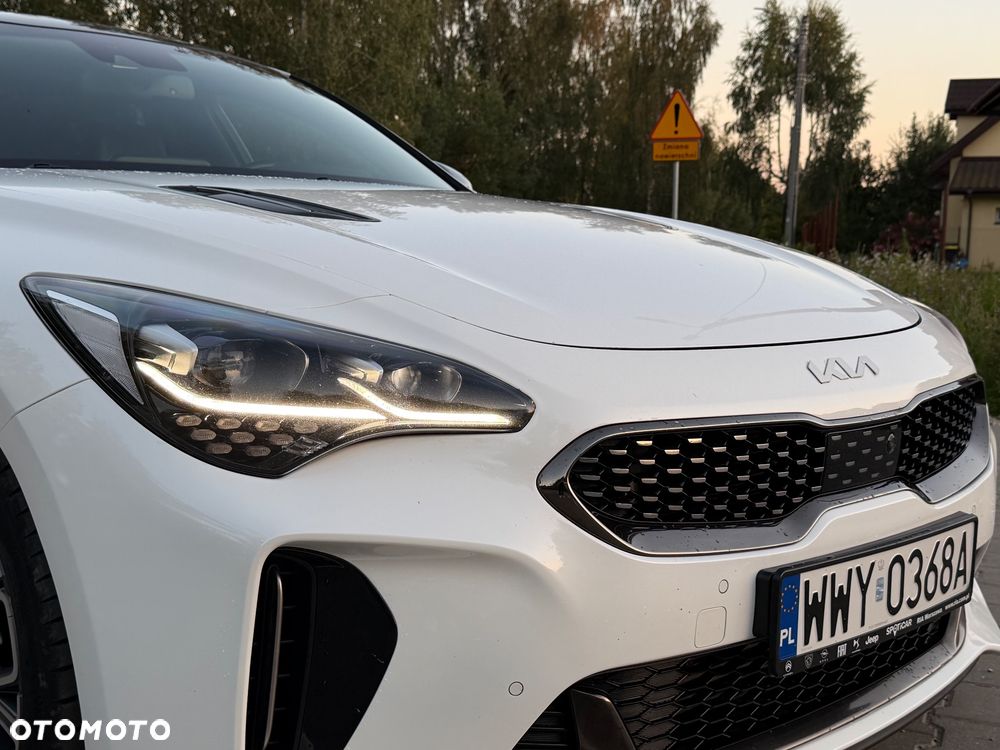 Kia Stinger 3.3 T-GDI V6 GT AWD - 24