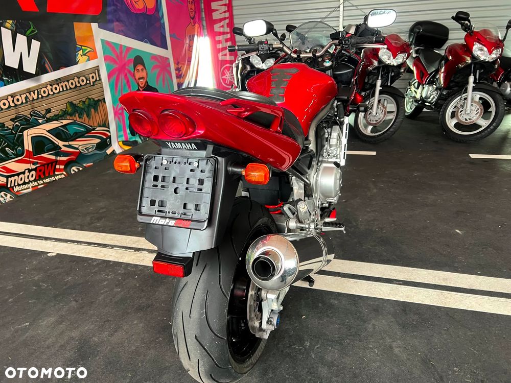 Yamaha FZS - 14