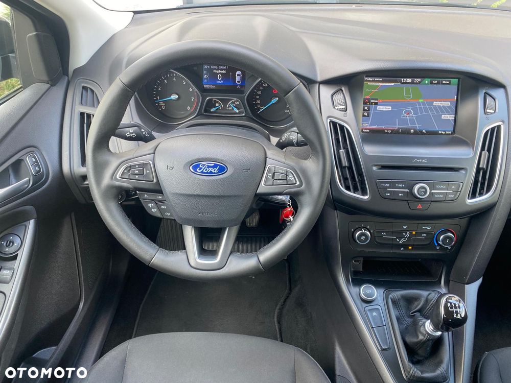 Ford Focus 1.0 EcoBoost STart-Stopp-System TITANIUM - 30