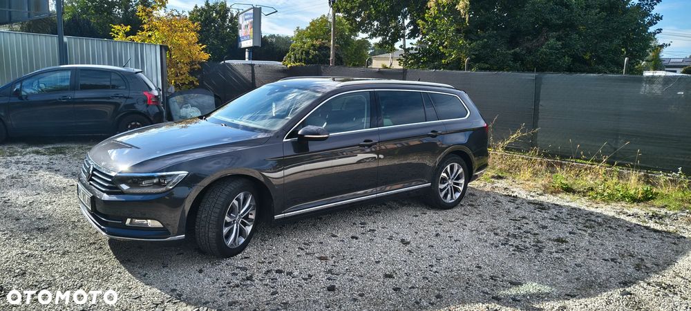 Volkswagen Passat - 2