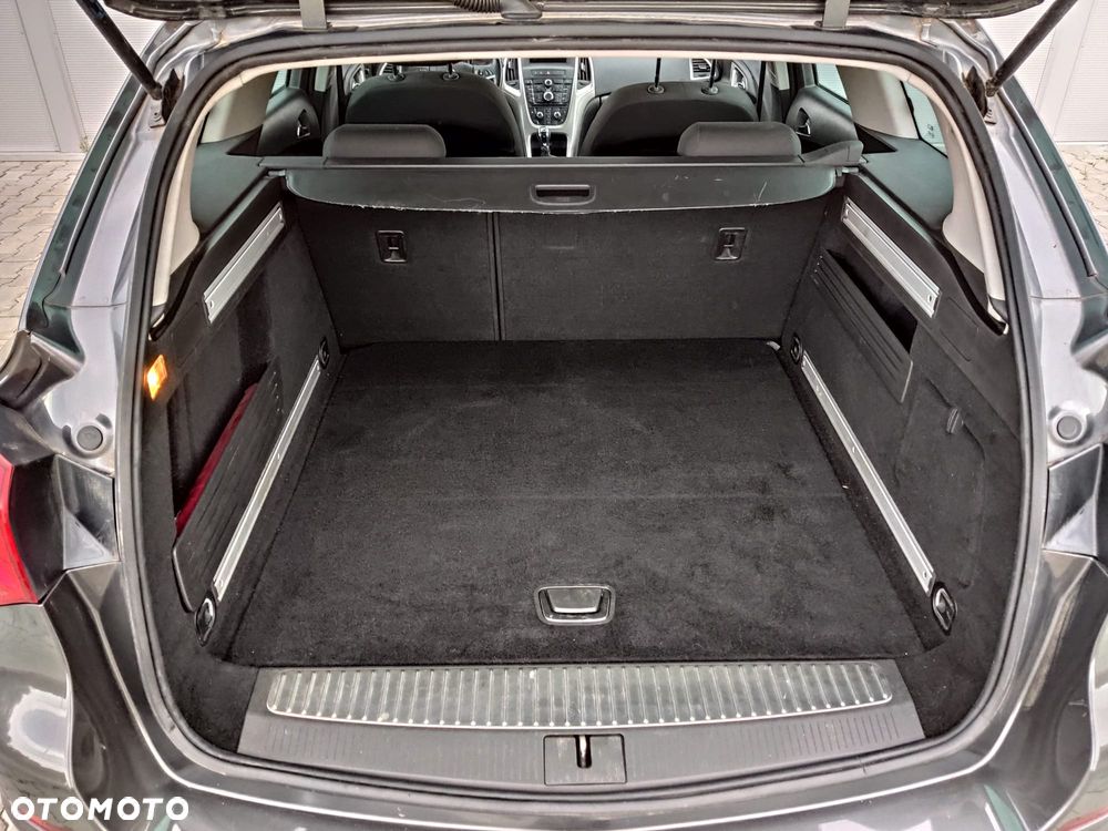 Opel Astra 1.4 Turbo Exklusiv - 27