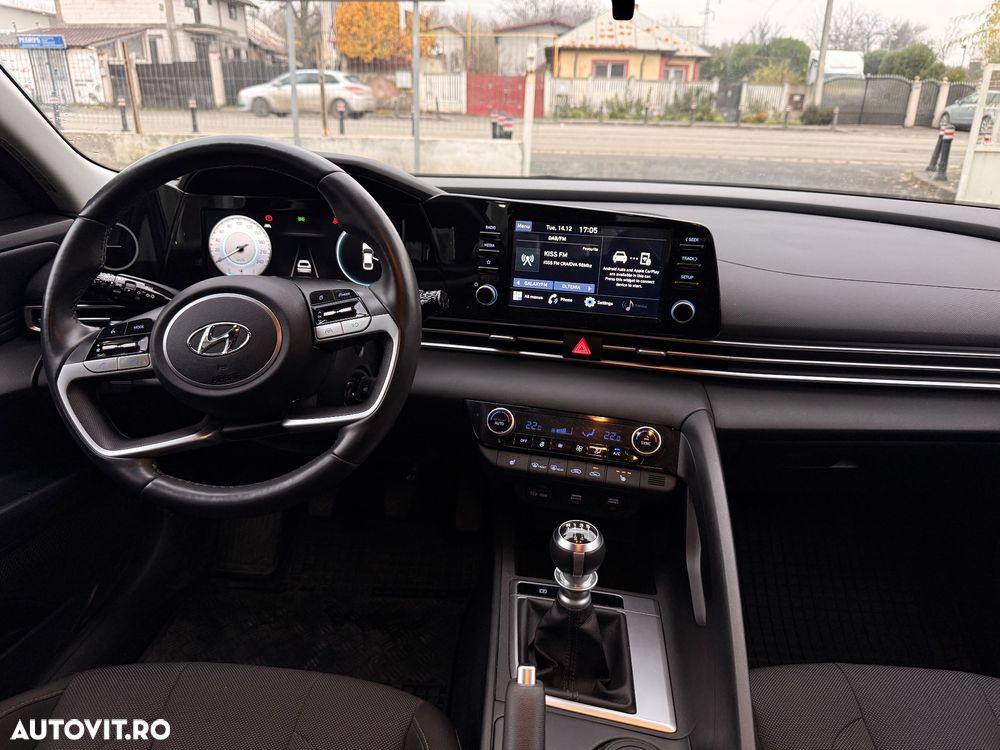 Hyundai Elantra 1.6 l 123 CP 6MT Highway - 14