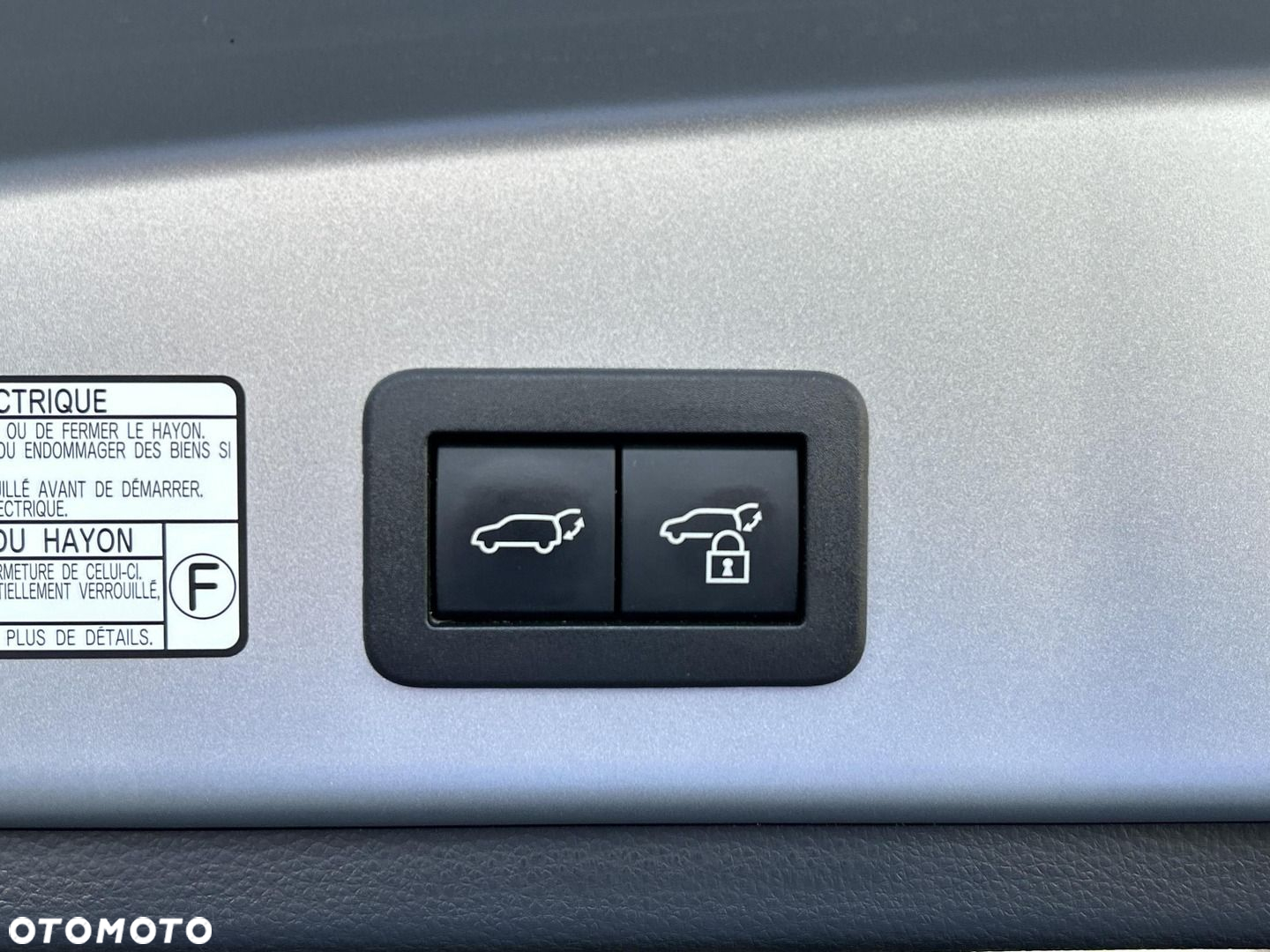 Toyota Corolla Cross 2.0 Hybrid Style - 26