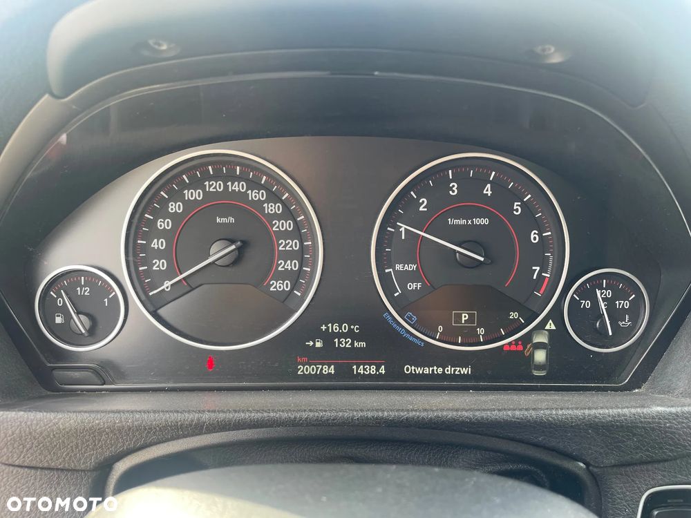 BMW Seria 3 318i Sport Line - 12