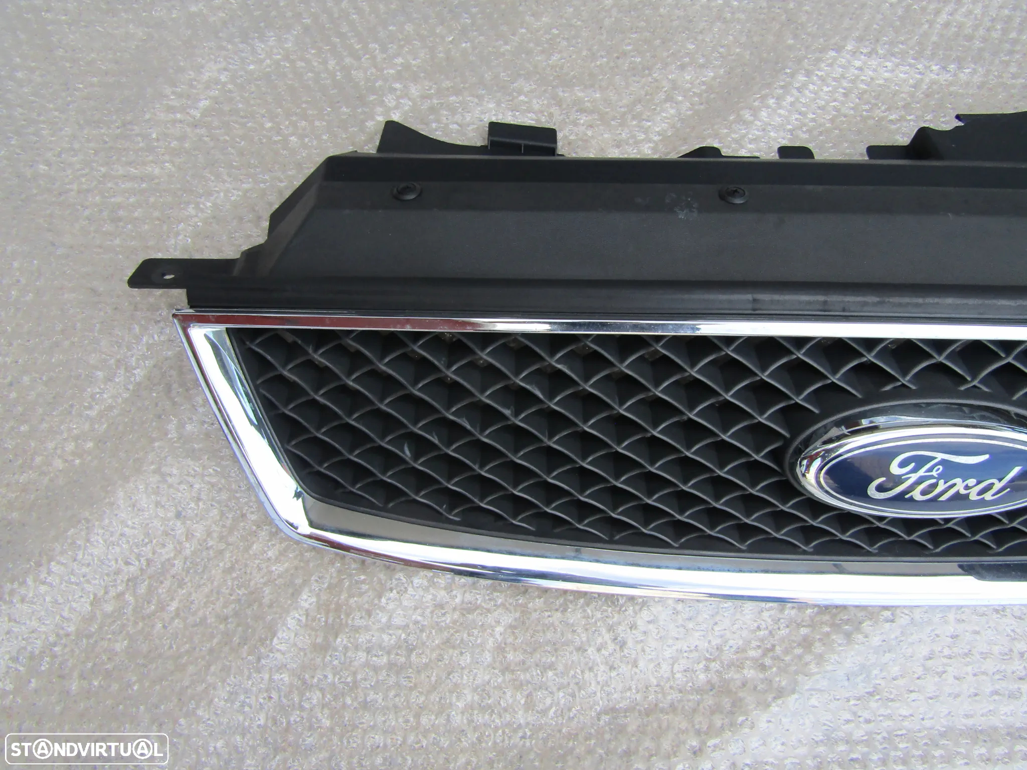 Grelha da Frente Ford C-Max ano 2003 a 2010 ref. 3M51-R8138 - 2