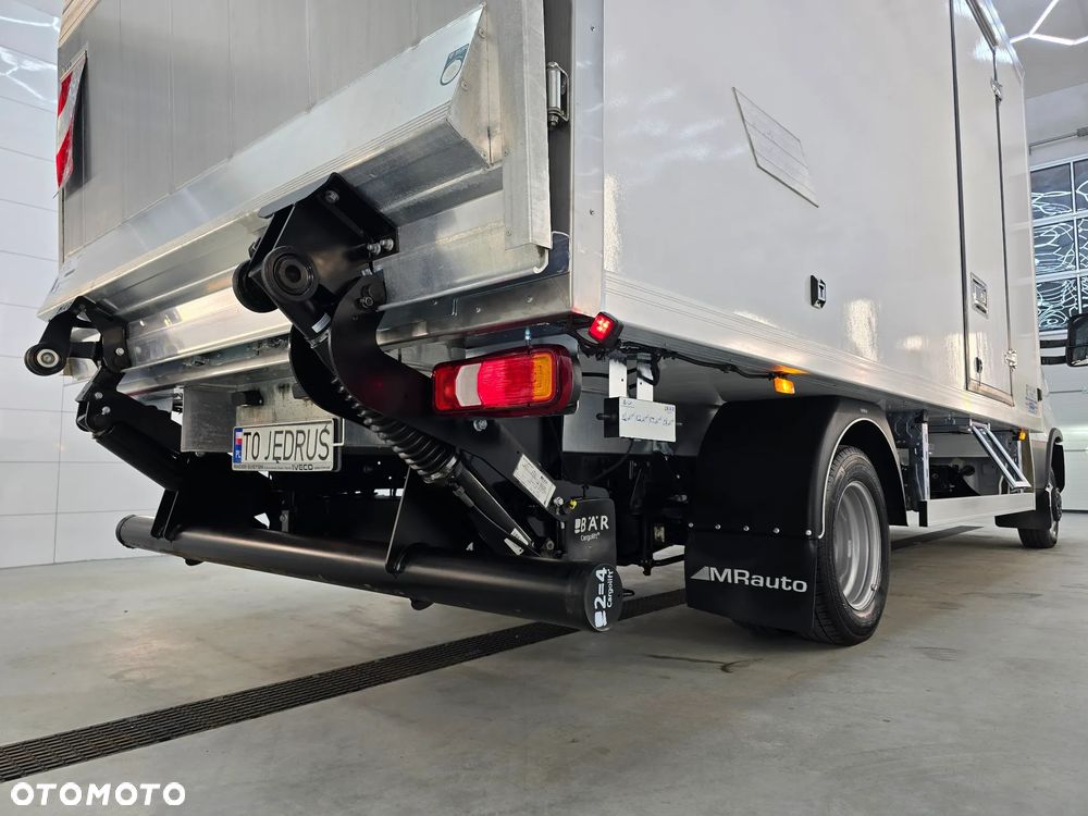 Iveco DAILY 50C18 MROŻNIA 8-PALETOWY + WINDA.1Tona AGREGAT Carrier -20*C +20*C 183Tyś km SERWIS DO OSTATNIEGO Km ASO IVECO SALON PL BOGATA OPCJA WYPOSAZENIA LED NAVI AKTYWNY TEMPOMAT FOTEL KIEROWCY PNEŁMATYCZNY - 28