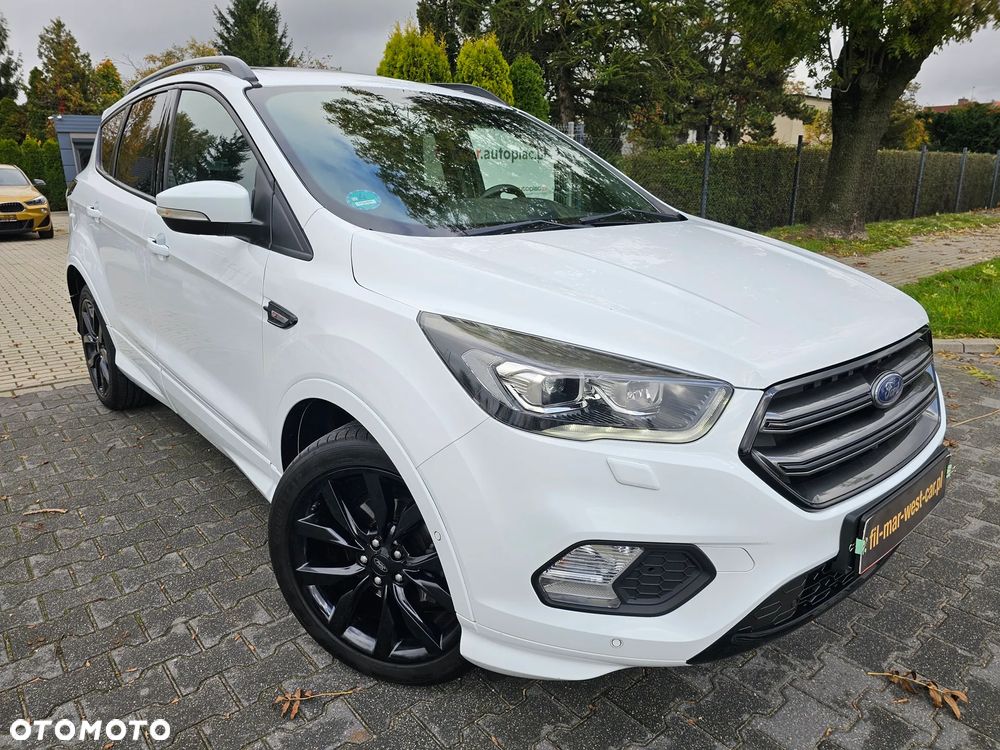Ford Kuga 1.5 EcoBoost 2x4 ST-Line - 2