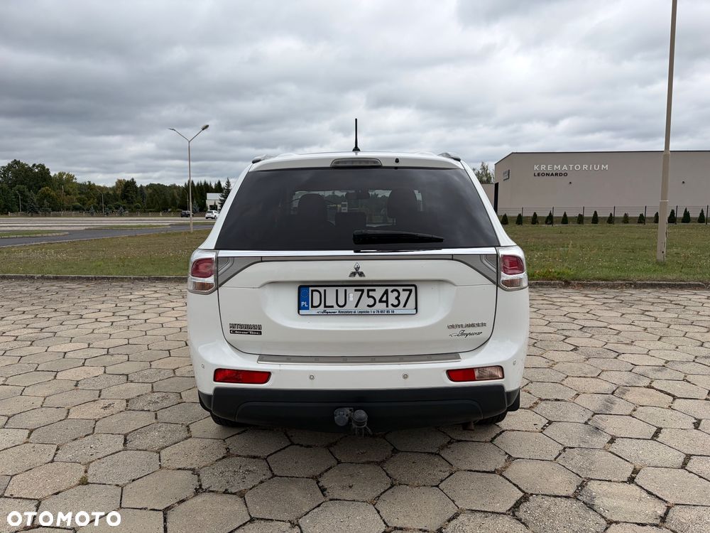 Mitsubishi Outlander 2012 photo 4