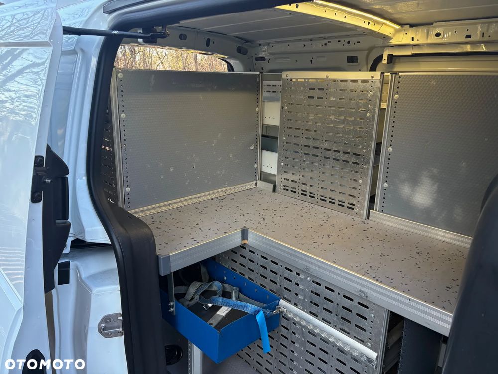 Ford Transit Connect - 12