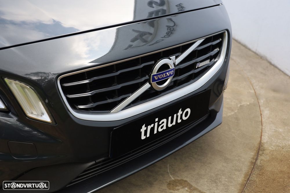 Volvo V60 2.0 D3 R-Design Start/Stop - 6