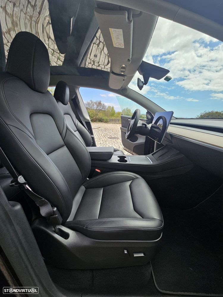 Tesla Model Y Long Range Tração Integral - 18
