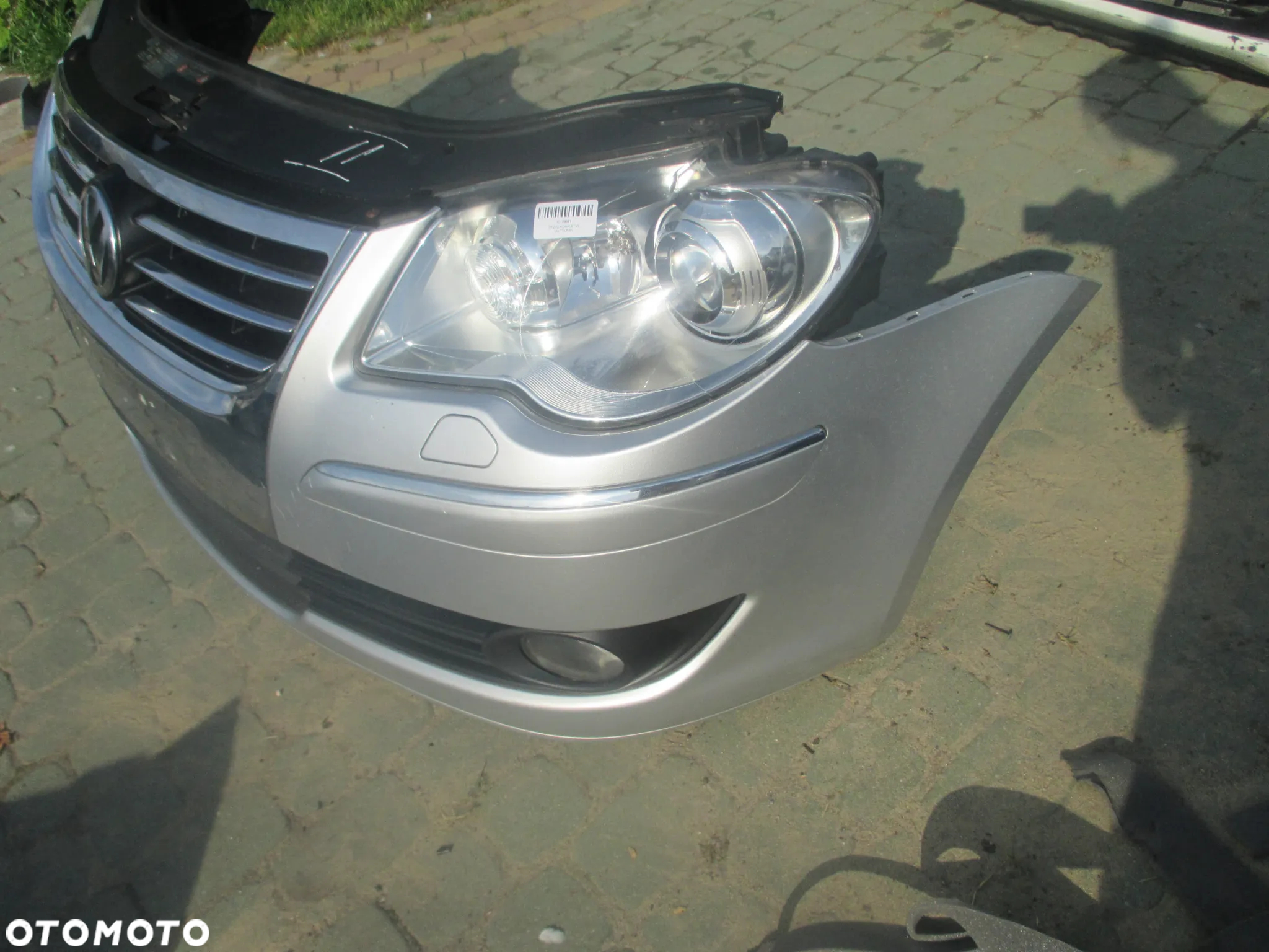 pas chłodnice zderzak lampa Xenon VW Touran I lift - 5