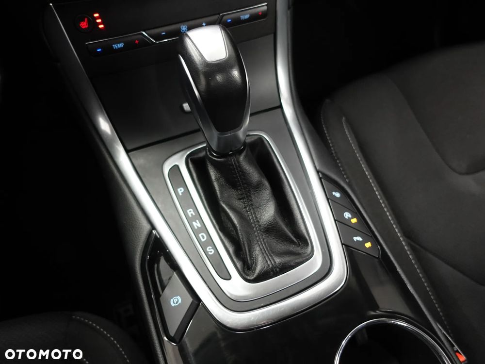 Ford S-Max 2.0 TDCi Titanium PowerShift - 36