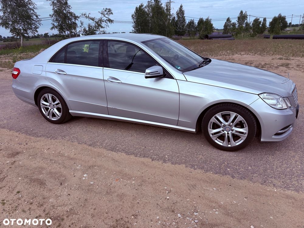 Mercedes-Benz Klasa E 200 CGI BlueEFFICIENCY Automatik Avantgarde - 3