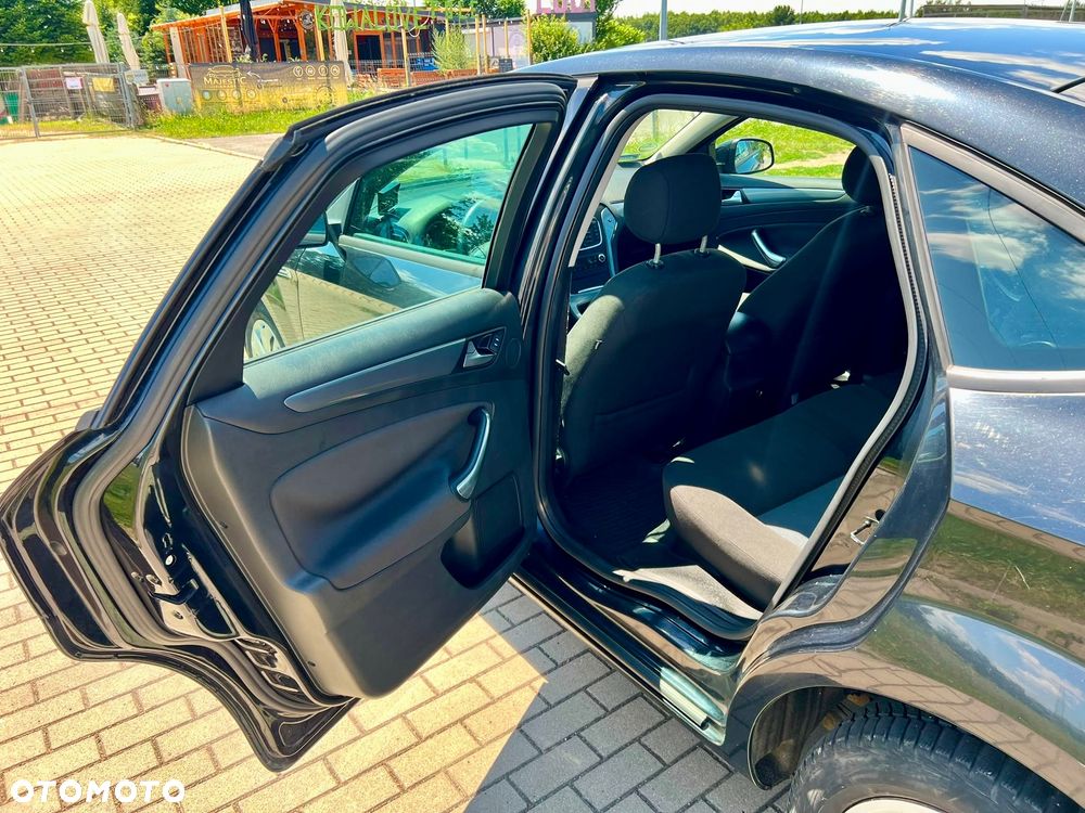 Ford Mondeo - 19