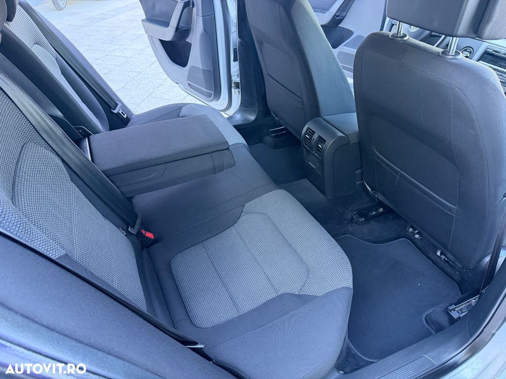 Volkswagen Passat 2.0 Blue TDI SCR Comfortline - 7