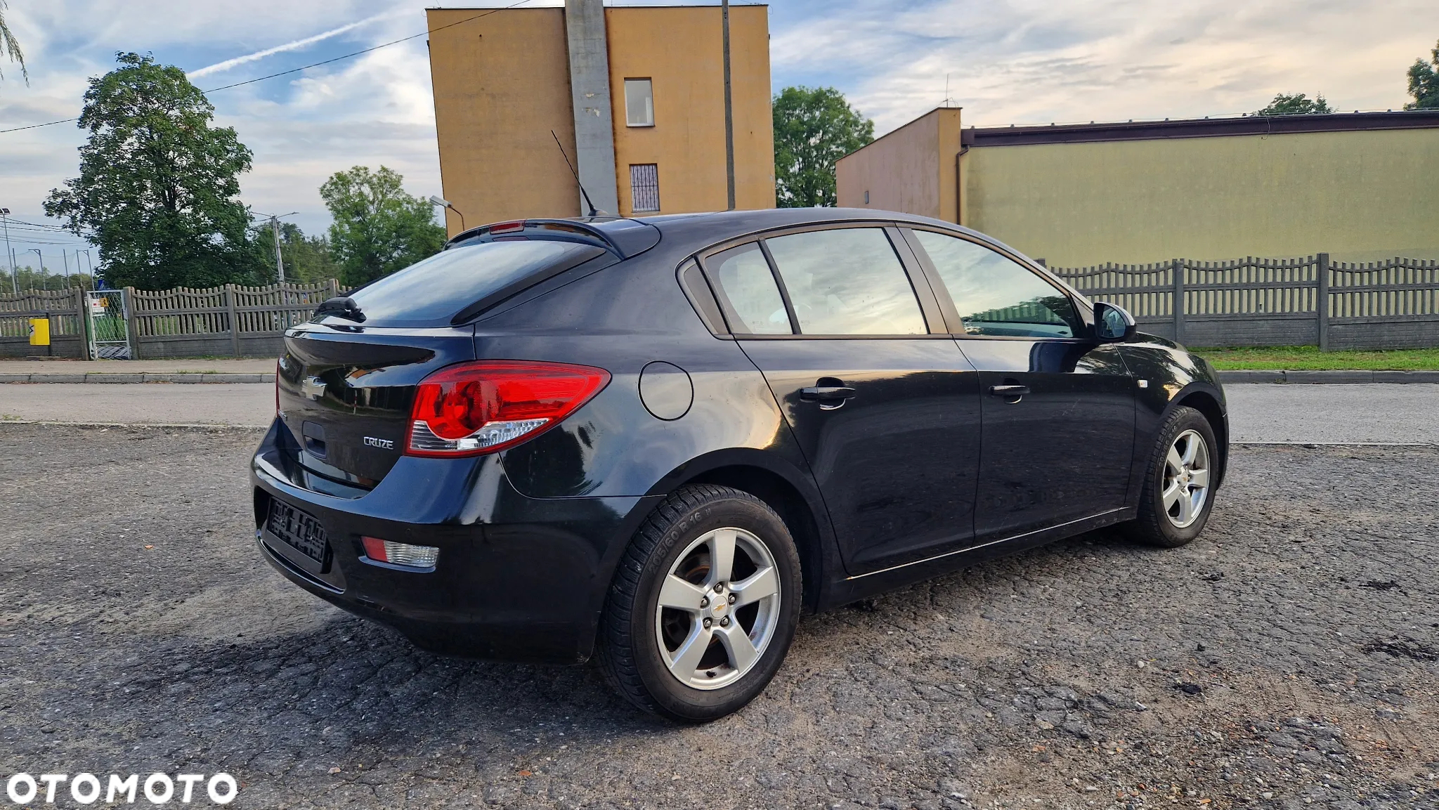 Chevrolet Cruze 1.6 LT - 4