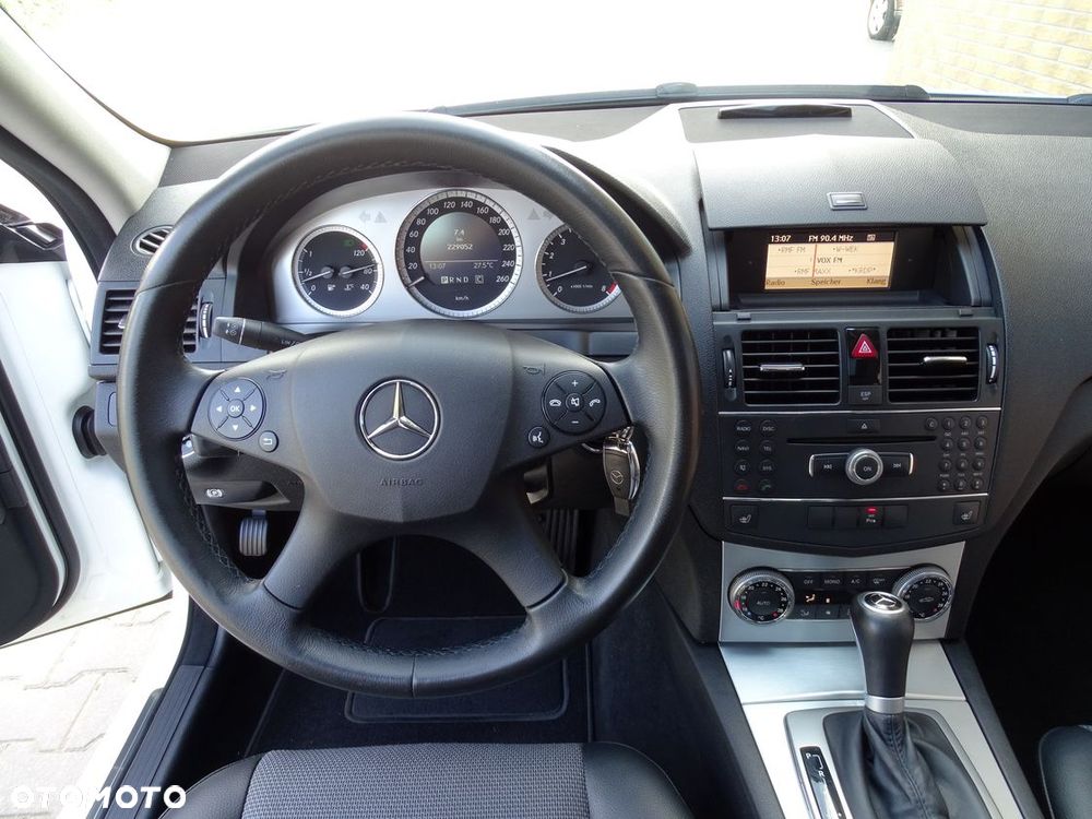 Mercedes-Benz Klasa C 180 Kompressor Automatik Avantgarde - 28