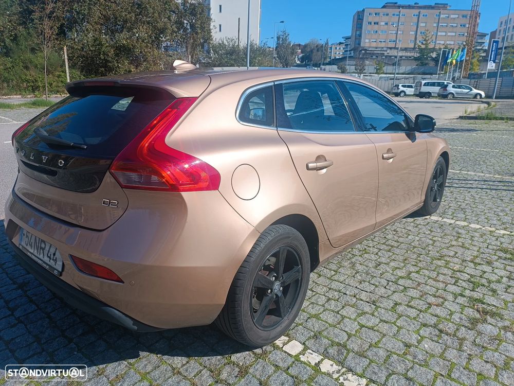 Volvo V40 1.6 D2 Momentum - 32
